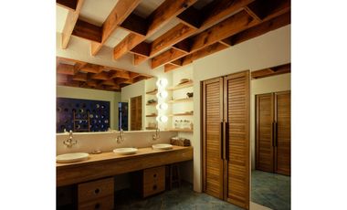 CASA DE MADERA  AMOBLADA EN 1.200M2 DE TERRENO GAMBOA