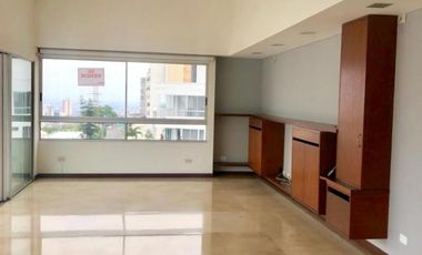 apartamento en venta en arboleda. Cod V8574