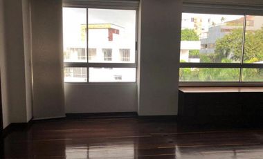 apartamento en venta en arboleda. Cod V8574