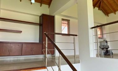casa en arriendo en pueblo viejo. Cod A8408284