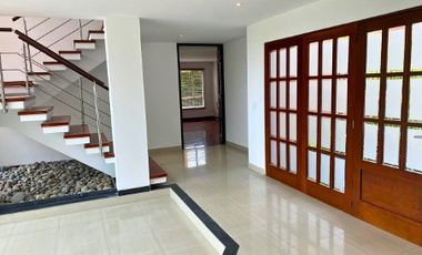 casa en arriendo en pueblo viejo. Cod A8408284