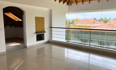 casa en arriendo en pueblo viejo. Cod A8408284