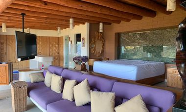 SE VENDE ESPECTACULAR CASA UBICADA EN VALLE DE BRAVO