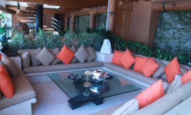 SE VENDE ESPECTACULAR CASA UBICADA EN VALLE DE BRAVO