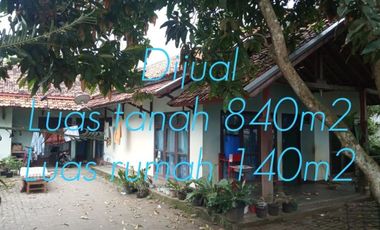 Rumah Santri di Cibalong Kabupaten Garut