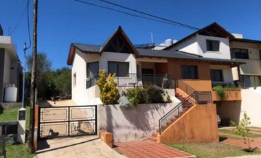 Casa 3 dormitorios en barrio cerrado El Dorado