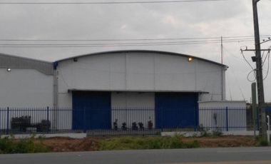 Duran alquilo bodega de 8000 m2 nueva