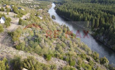 REMAX vende fracción frente al río meliquina