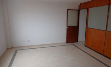 COD. 5831 - SE VENDE OFICINA - BARRIO: CENTRO