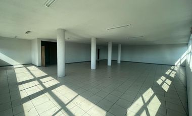 RENTA EDIFICIO PARA OFICINAS LA QUEMADA antes de crucero a Quiroga