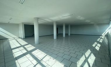 RENTA EDIFICIO PARA OFICINAS LA QUEMADA antes de crucero a Quiroga