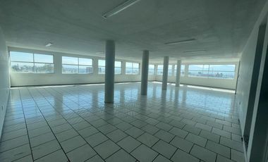 RENTA EDIFICIO PARA OFICINAS LA QUEMADA antes de crucero a Quiroga