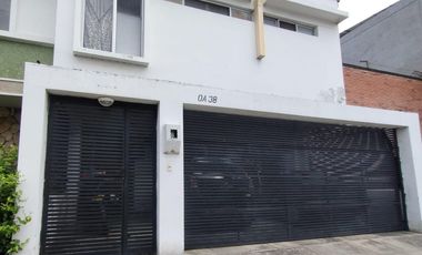 casa en venta en barrio blanco. Cod V11145