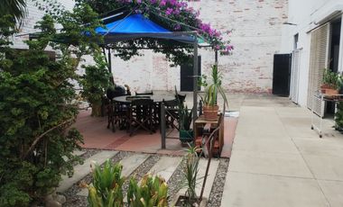casa en venta en barrio blanco. Cod V11145