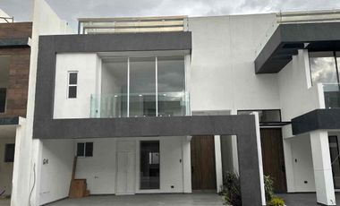 Casa en venta en Residencial Palmas 66 , Santiago Momoxpan Totalmente Nueva !