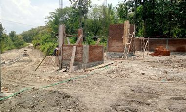 RUMAH TERLARIS DALAM PERUMAHAN DI PAJANGAN