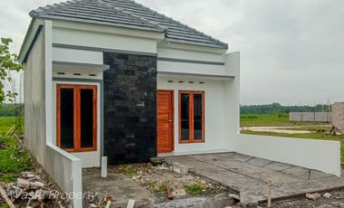 RUMAH TERLARIS DALAM PERUMAHAN DI PAJANGAN
