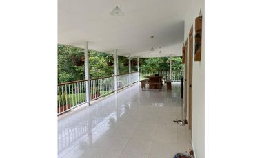 Vendo hermosa finca hotelera con registro en la vereda la florida