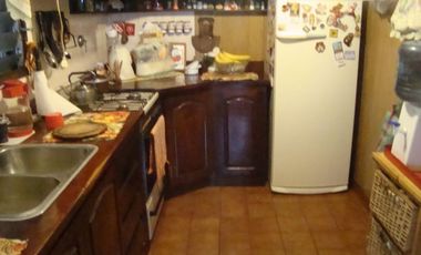 HERMOSO CHALET 2 PLANTAS.3 DORM.COCHERA 2 AUTOS.FDO Y QUINCHO.2CDRAS AV.ESPORA.CERCA EST.BURZACO