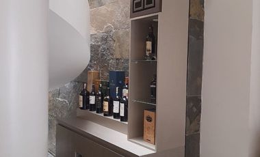 VENTA DE HERMOSA CASA BIFAMILIAR CON PISCINA Y VISTA AL LAGO EN SAMBORONDON