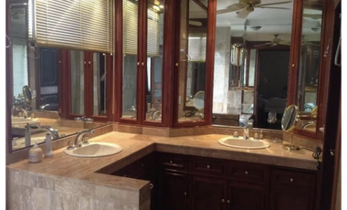 Guayaquil, LOS OLIVOS. Av Leopoldo Carrera vendo edificio comercial - residencial