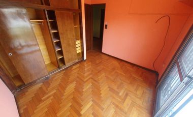 Casa PH en venta en Villa Luzuriaga