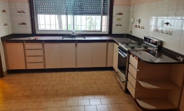 Casa PH en venta en Villa Luzuriaga