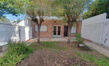 Casa PH en venta en Villa Luzuriaga