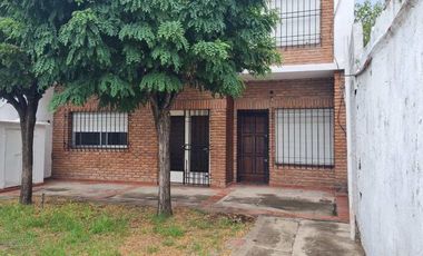 Casa PH en venta en Villa Luzuriaga