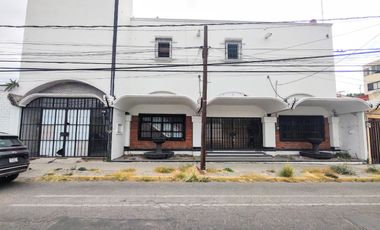 Casa en Venta ideal para restaurante, oficinas, zona Prados Agua azul, Puebla