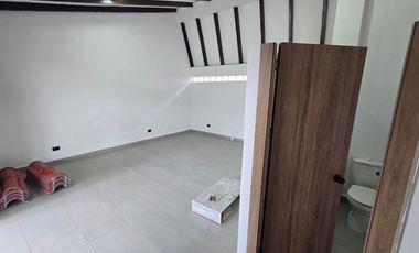 local en arriendo en el gran limonar. Cod A9190240