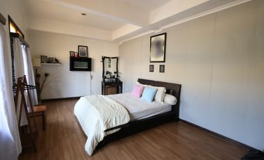 Rumah Klasik di Cinere Gandul akses ke Puri Cinere Pangkalan Jati