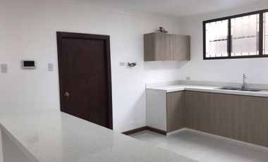 Departamento de alquiler en la Cdla Las Garzas, 3 dormitorios.