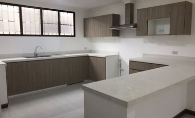 Departamento de alquiler en la Cdla Las Garzas, 3 dormitorios.