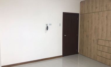 Departamento de alquiler en la Cdla Las Garzas, 3 dormitorios.