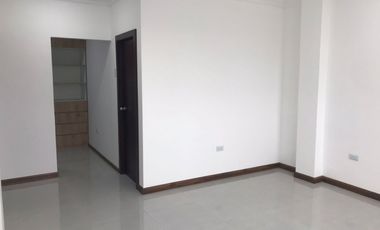 Departamento de alquiler en la Cdla Las Garzas, 3 dormitorios.