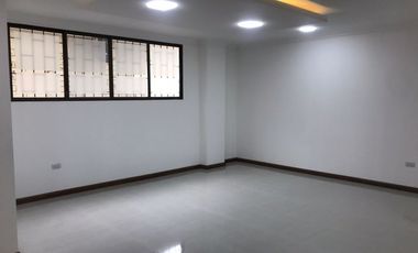 Departamento de alquiler en la Cdla Las Garzas, 3 dormitorios.