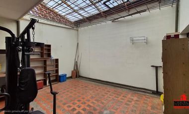 casa en venta en la castellana. Cod V6520