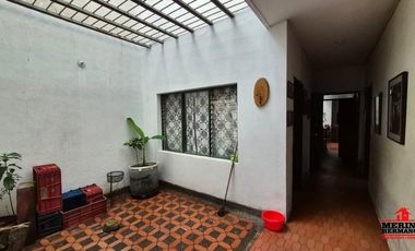 casa en venta en la castellana. Cod V6520