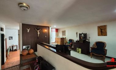 casa en venta en la castellana. Cod V6520