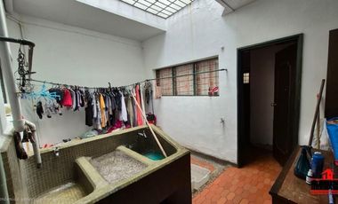 casa en venta en la castellana. Cod V6520