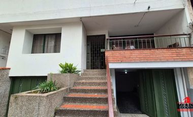 casa en venta en la castellana. Cod V6520