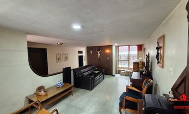 casa en venta en la castellana. Cod V6520