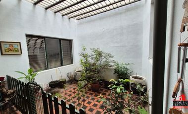 casa en venta en la castellana. Cod V6520