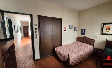 casa en venta en la castellana. Cod V6520