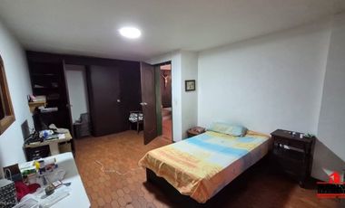 casa en venta en la castellana. Cod V6520