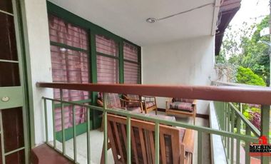 casa en venta en la castellana. Cod V6520