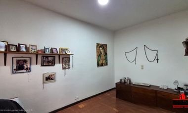 casa en venta en la castellana. Cod V6520