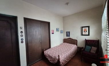 casa en venta en la castellana. Cod V6520
