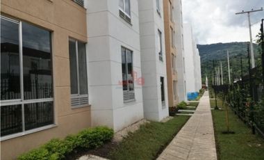 Maat arrienda Apartamento en Conjunto Cerrado Villeta  $800.000